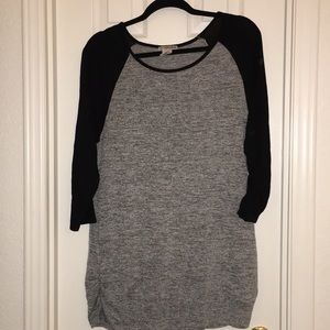 Gray with 3/4 black sleeve top